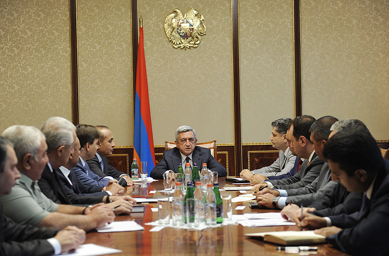 Serzh Sargsyan at the meeting of the RA National Security Council on Safarov's case (source: http://www.president.am/files/pics/2012/08/31/1413_b.jpg))